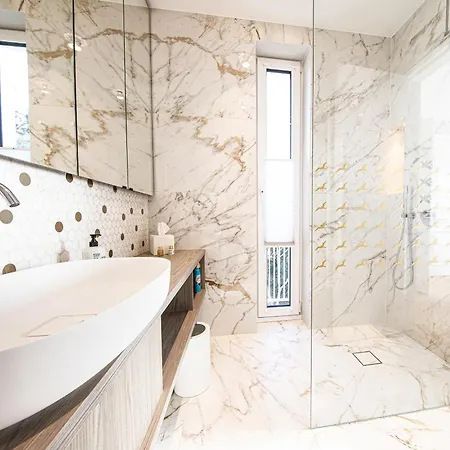 Arielle Athena Appartement *
